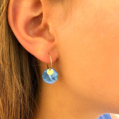 Shell light blue earrings